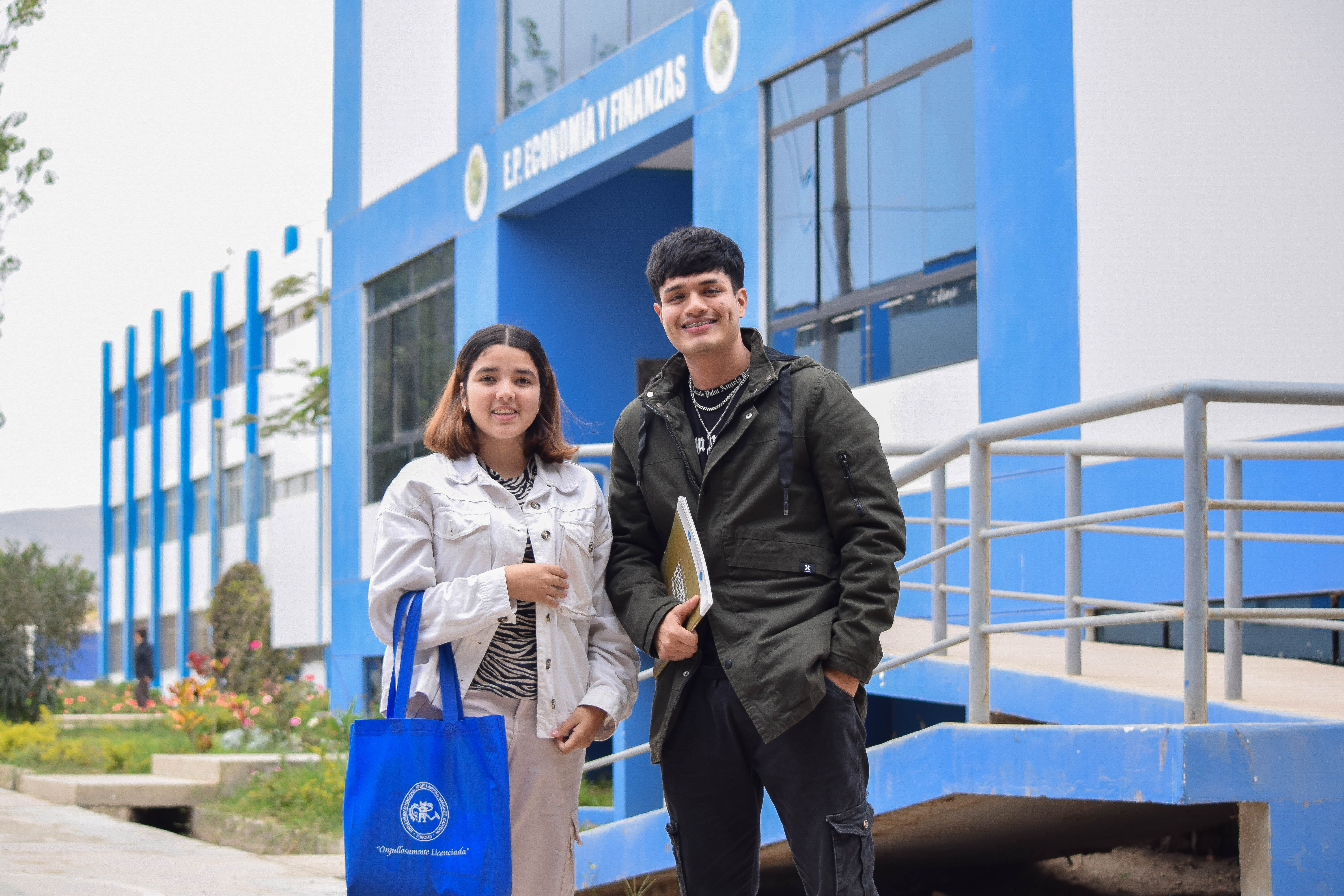 Alumnos comprometidos al estudio